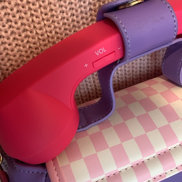 Retro Functional Telephone Purse - Picture 7 of 16